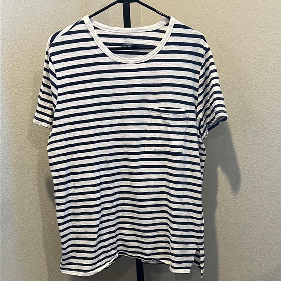 Old Navy White and Navy Striped Short Sleeve Tee. - Picture 1 of 3